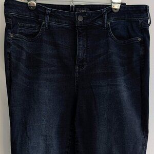 NYDJ Marilyn Straight Leg Lift X Tuck Technology Blue Size 16 $20.00